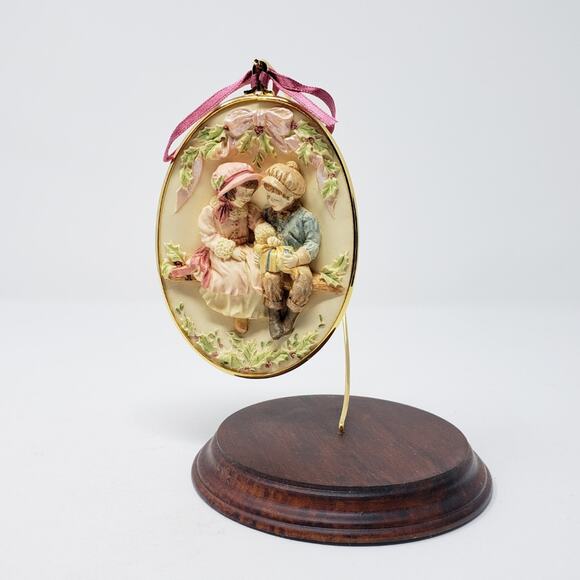 1993 Hallmark Sharing Christmas Limited Edition Keepsake Holiday Ornament. - Picture 4 of 8